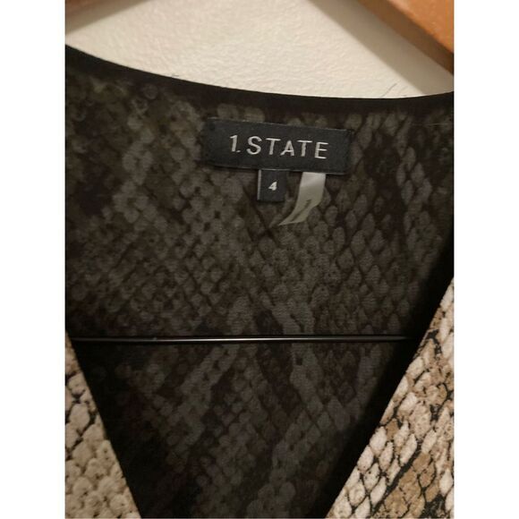 Snake Print Wrap Front V-Neck Long Sleeve Tiered Ruffle Hem Mini‎ Dress - Picture 3 of 4